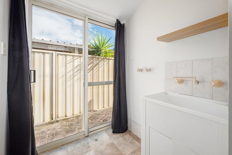 Photo - 10 Sennet Lane, Warnbro WA 6169 - Image 21