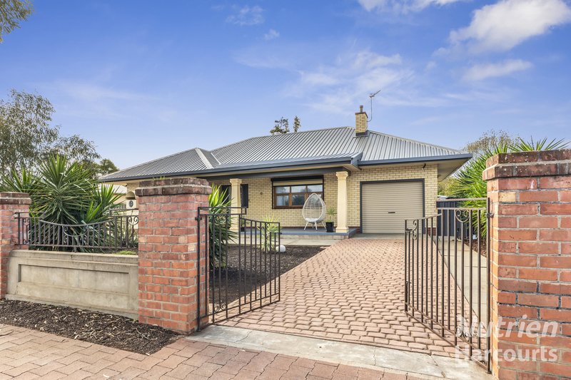 Photo - 10 Seventeenth Street, Renmark SA 5341 - Image 1