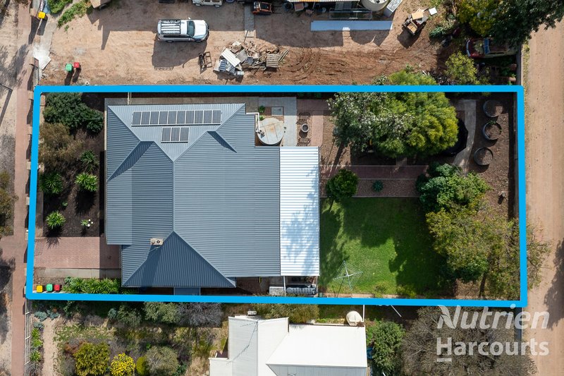Photo - 10 Seventeenth Street, Renmark SA 5341 - Image 2