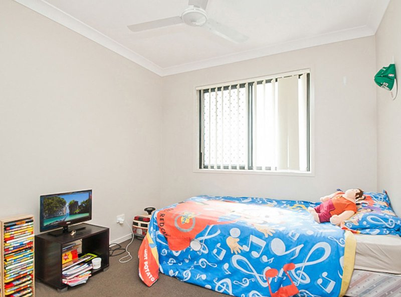 Photo - 10 Severn Crescent, North Lakes QLD 4509 - Image 8