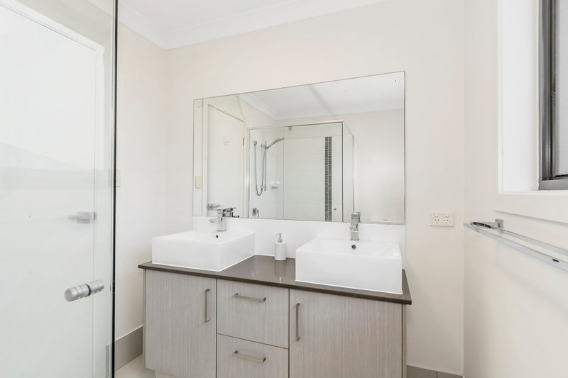 Photo - 10 Severn Street, Coomera QLD 4209 - Image 9