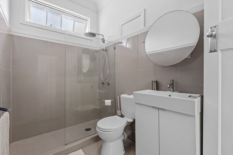 Photo - 10 Shaw Place, Wynnum West QLD 4178 - Image 10