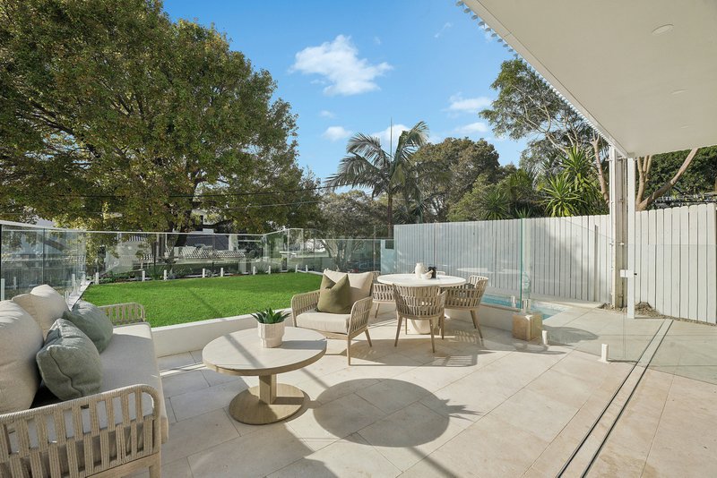 Photo - 10 Shaw Street, North Bondi NSW 2026 - Image 2