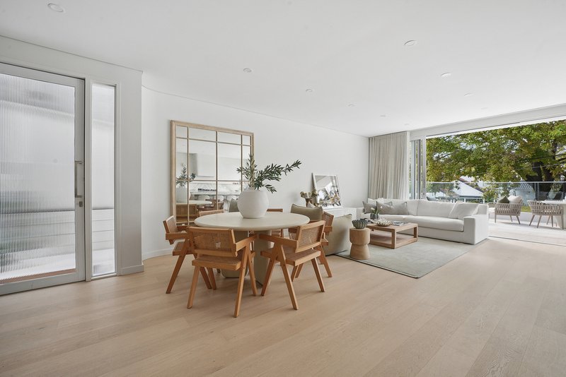 Photo - 10 Shaw Street, North Bondi NSW 2026 - Image 4