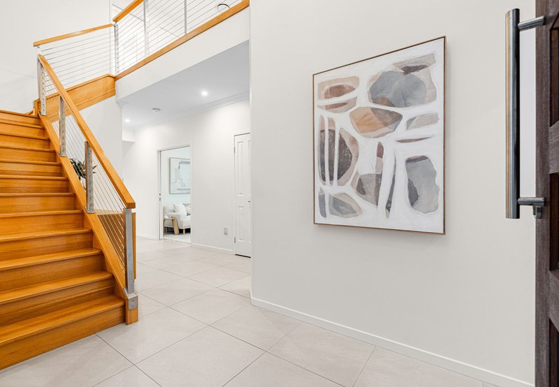 Photo - 10 Shelley Street, Cannon Hill QLD 4170 - Image 2