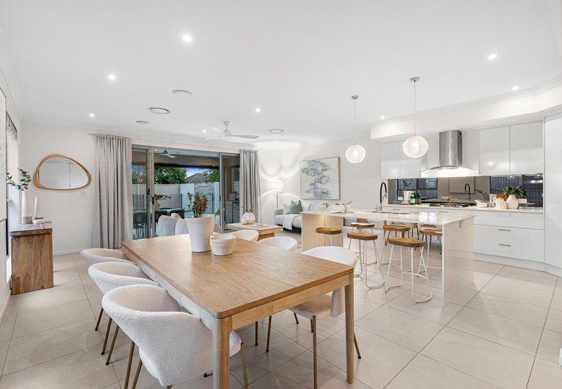 Photo - 10 Shelley Street, Cannon Hill QLD 4170 - Image 3