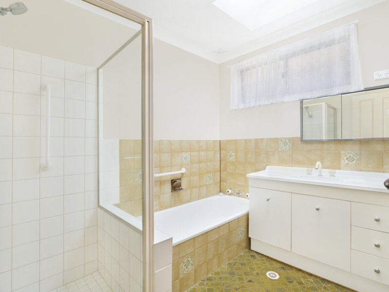 Photo - 10 Shelley Street, Winston Hills NSW 2153 - Image 5