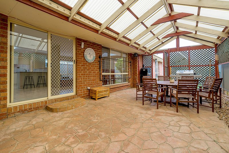 Photo - 10 Sheridan Way, Roxburgh Park VIC 3064 - Image 14