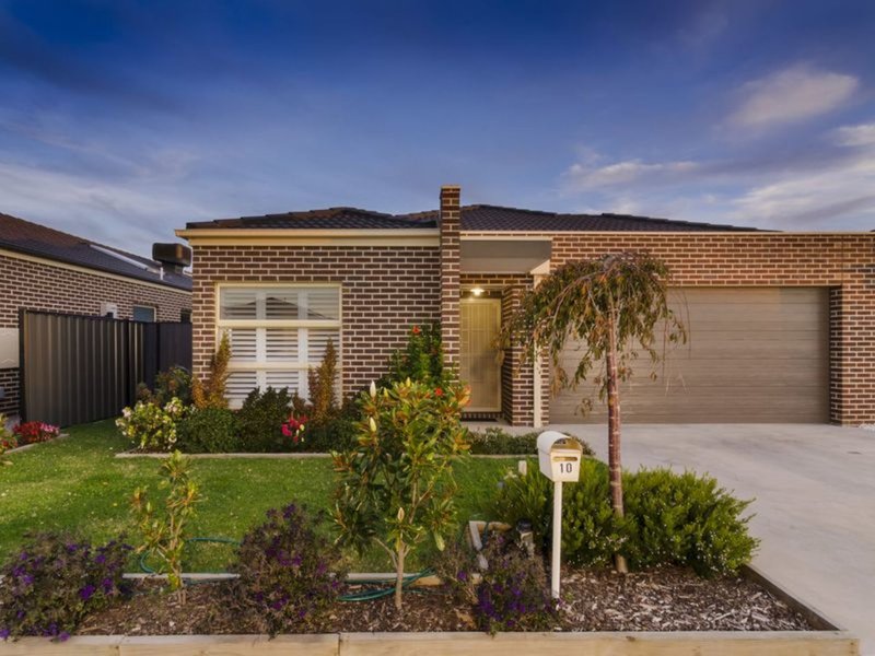 Photo - 10 Shield Road, Point Cook VIC 3030 - Image 2