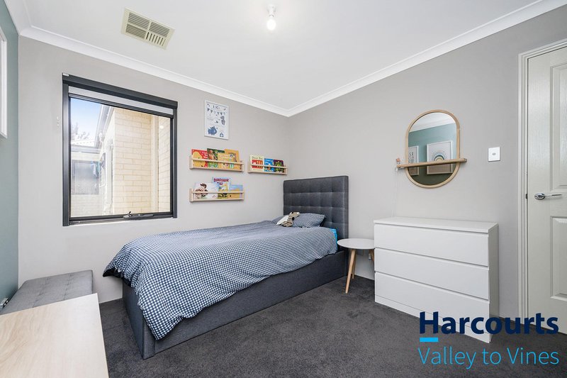 Photo - 10 Shipley Street, Brabham WA 6055 - Image 16