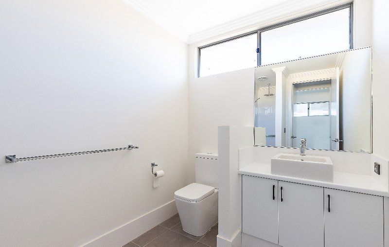 Photo - 10 Shore Lane, Port Kennedy WA 6172 - Image 12