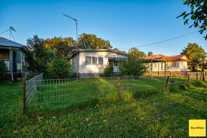 Photo - 10 Short Street, Esk QLD 4312 - Image 12