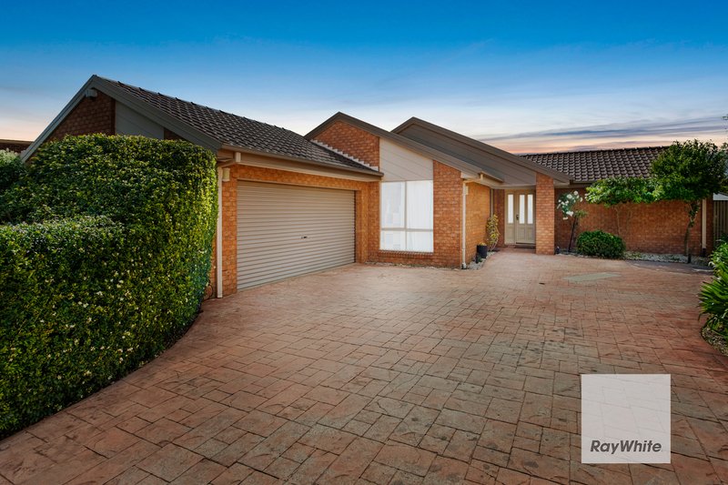 Photo - 10 Sibyl Court, Keilor Downs VIC 3038 - Image 2