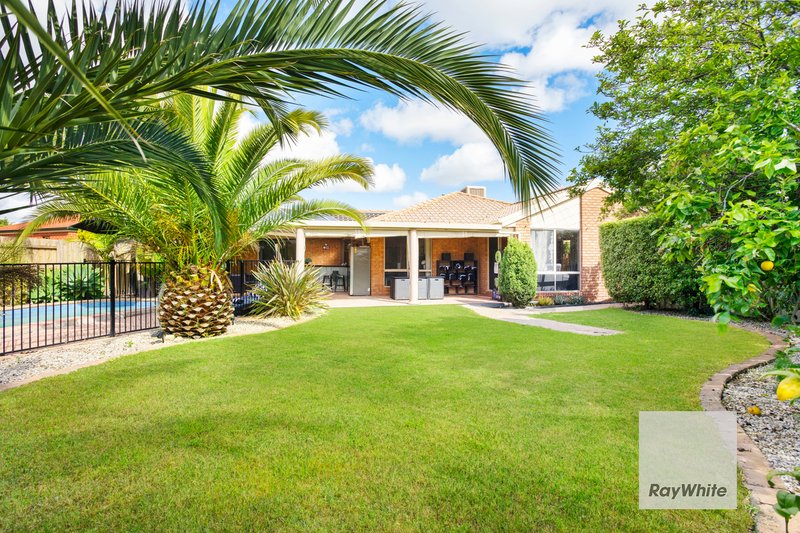 Photo - 10 Sibyl Court, Keilor Downs VIC 3038 - Image 9