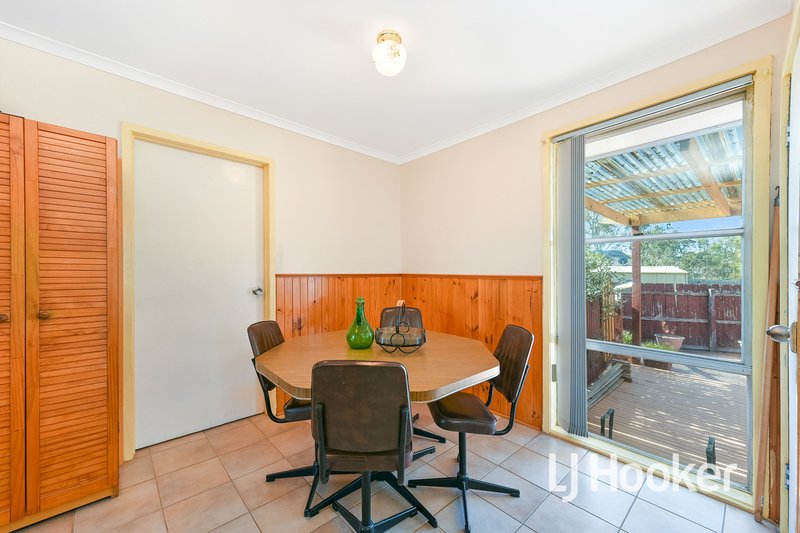 Photo - 10 Silvan Grove, Hampton Park VIC 3976 - Image 6