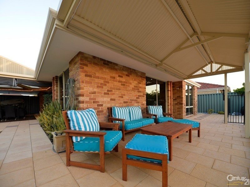 Photo - 10 Silvertop Circle , Warnbro WA 6169 - Image 21