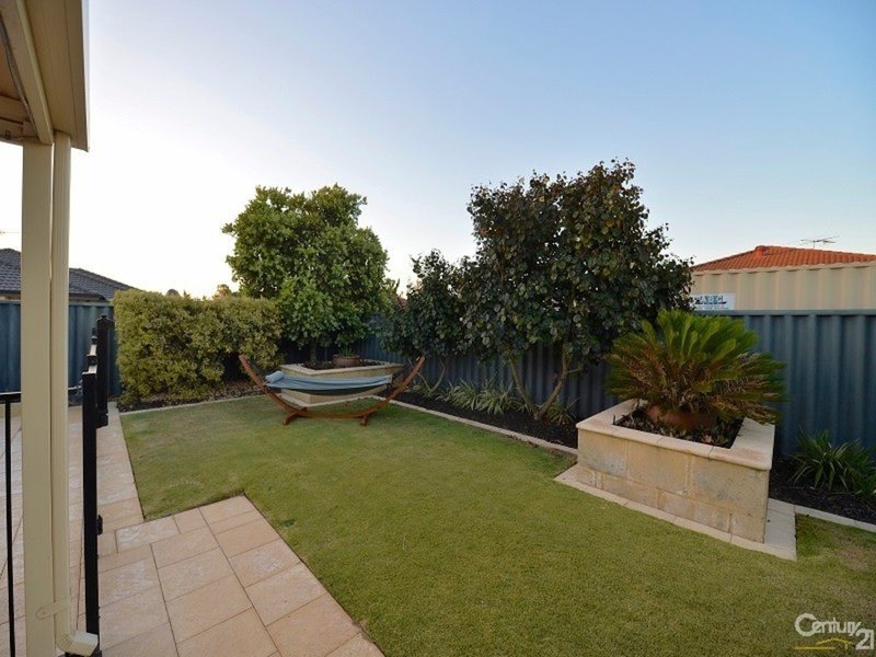 Photo - 10 Silvertop Circle , Warnbro WA 6169 - Image 22