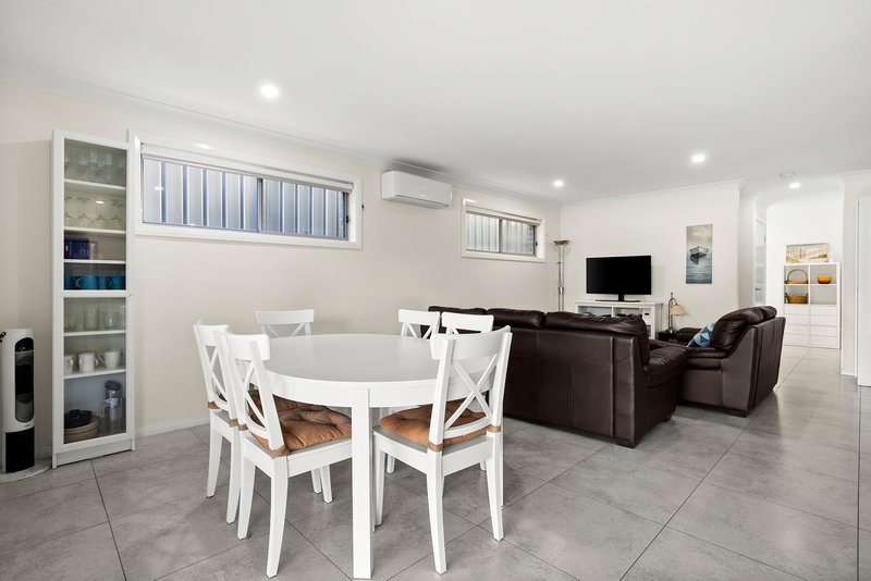 Photo - 10 Skiff Place, Shell Cove NSW 2529 - Image 4