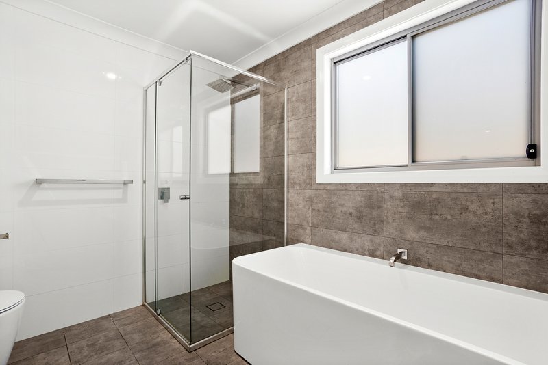 Photo - 10 Skiff Place, Shell Cove NSW 2529 - Image 8