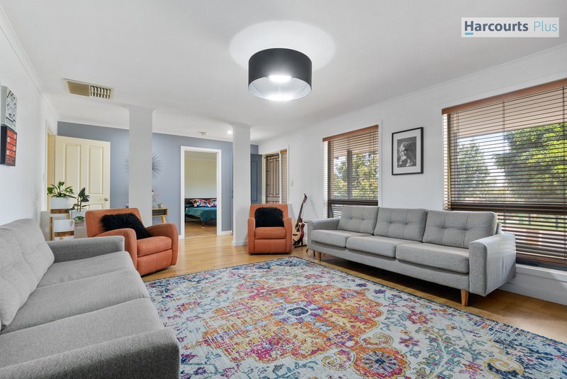 Photo - 10 Skipper Close, Hallett Cove SA 5158 - Image 3