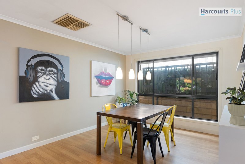 Photo - 10 Skipper Close, Hallett Cove SA 5158 - Image 6