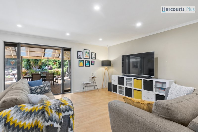 Photo - 10 Skipper Close, Hallett Cove SA 5158 - Image 7