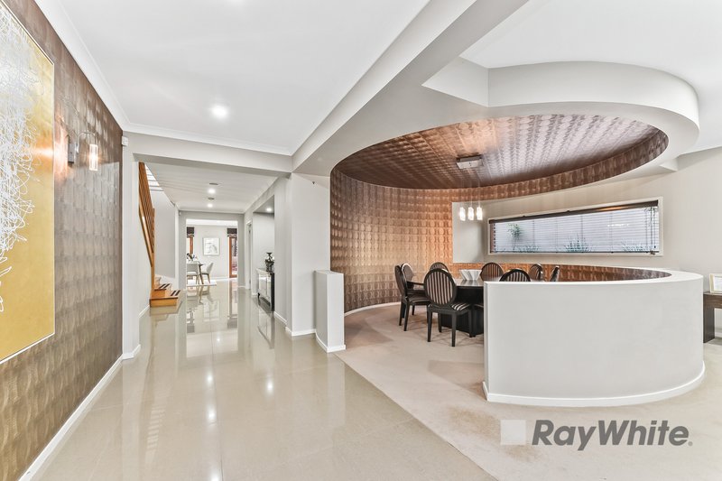Photo - 10 Skyline Way, Berwick VIC 3806 - Image 3