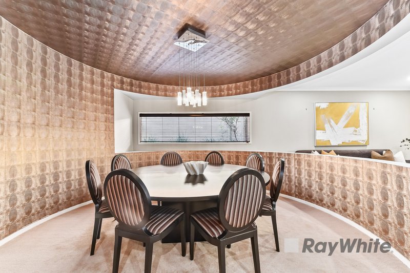 Photo - 10 Skyline Way, Berwick VIC 3806 - Image 6