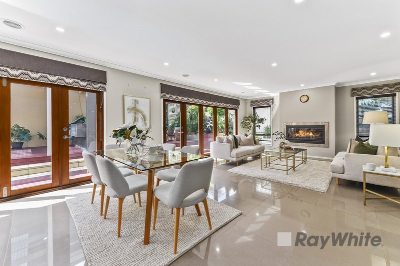 Photo - 10 Skyline Way, Berwick VIC 3806 - Image 7
