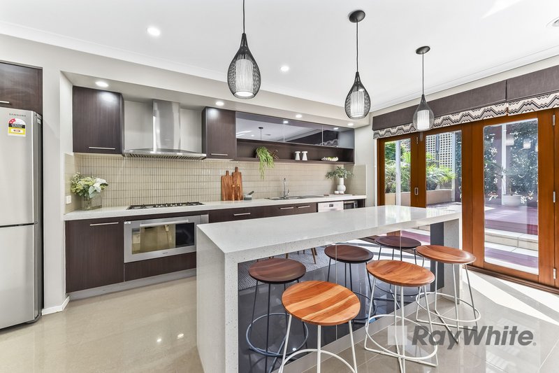 Photo - 10 Skyline Way, Berwick VIC 3806 - Image 9
