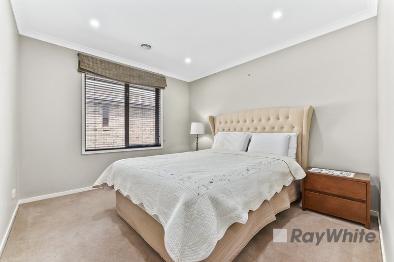 Photo - 10 Skyline Way, Berwick VIC 3806 - Image 15