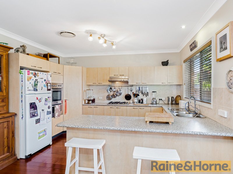 Photo - 10 Softwood Avenue, Beaumont Hills NSW 2155 - Image 4