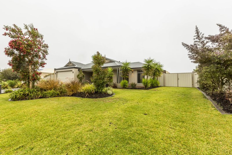 Photo - 10 Solstice Way, Australind WA 6233 - Image 3