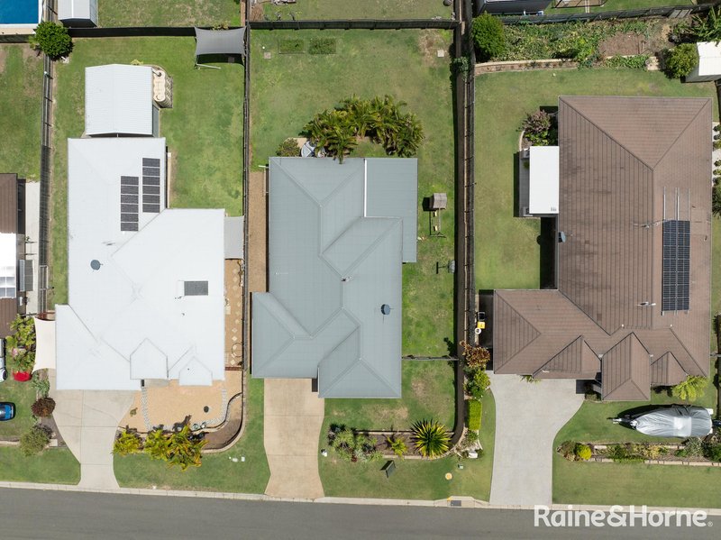 Photo - 10 Southern Cross Close, Telina QLD 4680 - Image 15