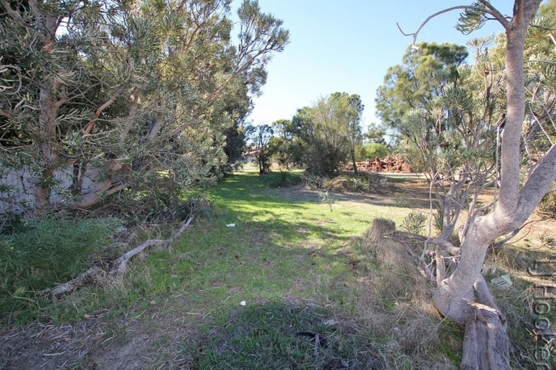 Photo - 10 Sovereign Place, Wannanup WA 6210 - Image 4