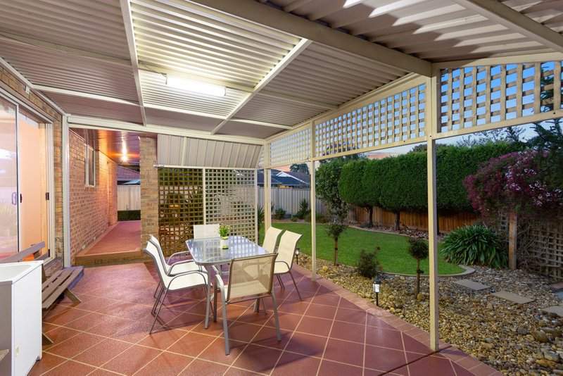 Photo - 10 Spaniel Court, Mill Park VIC 3082 - Image 7