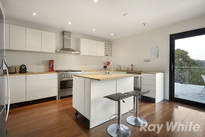 Photo - 10 Spence Street, Burwood VIC 3125 - Image 2