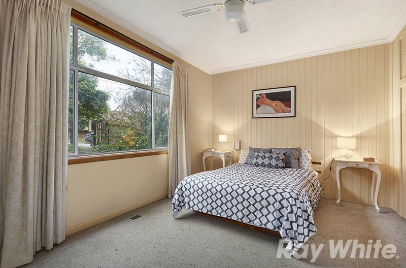 Photo - 10 Spence Street, Burwood VIC 3125 - Image 4