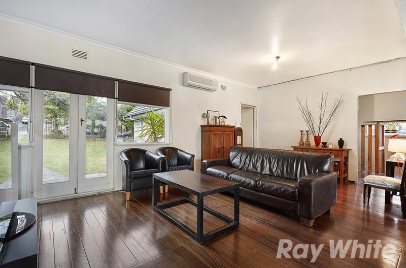 Photo - 10 Spence Street, Burwood VIC 3125 - Image 5