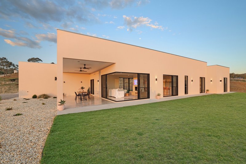 Photo - 10 Spur Wing Close, Tamworth NSW 2340 - Image 29