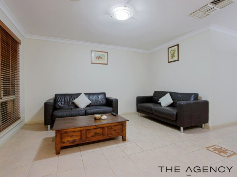 Photo - 10 Spyglass Hill, Ballajura WA 6066 - Image 9