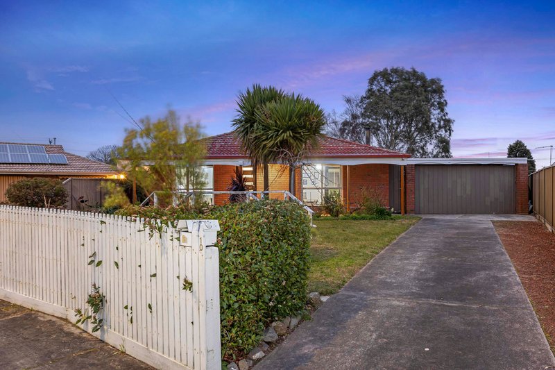 Photo - 10 St Georges Court, Sebastopol VIC 3356 - Image 1