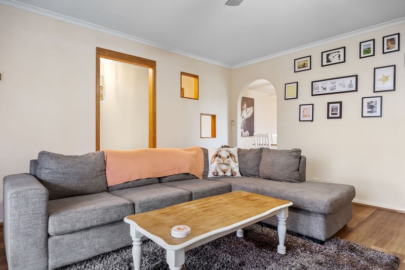 Photo - 10 St Georges Court, Sebastopol VIC 3356 - Image 9