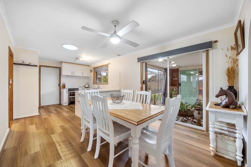 Photo - 10 St Georges Court, Sebastopol VIC 3356 - Image 12