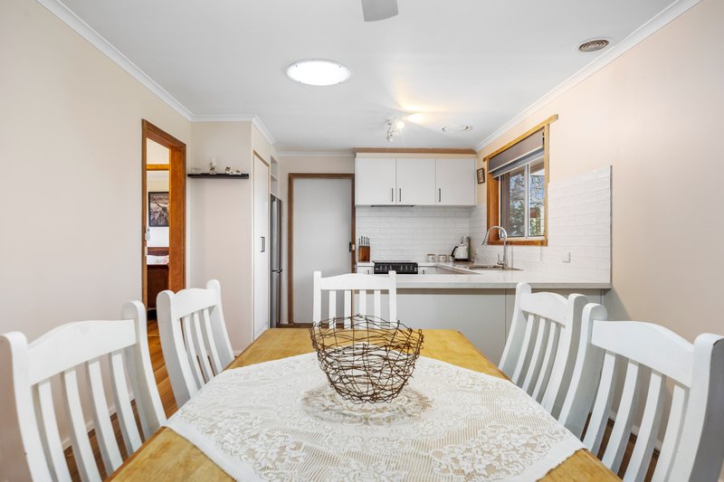 Photo - 10 St Georges Court, Sebastopol VIC 3356 - Image 13
