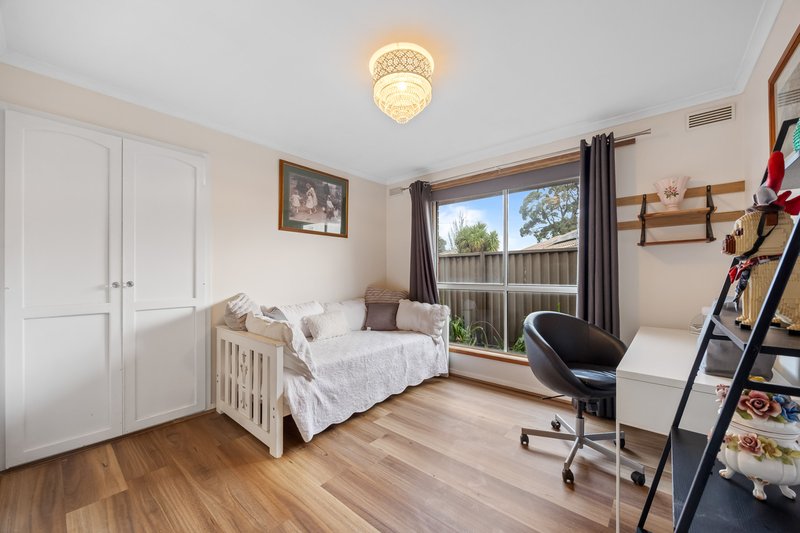 Photo - 10 St Georges Court, Sebastopol VIC 3356 - Image 19