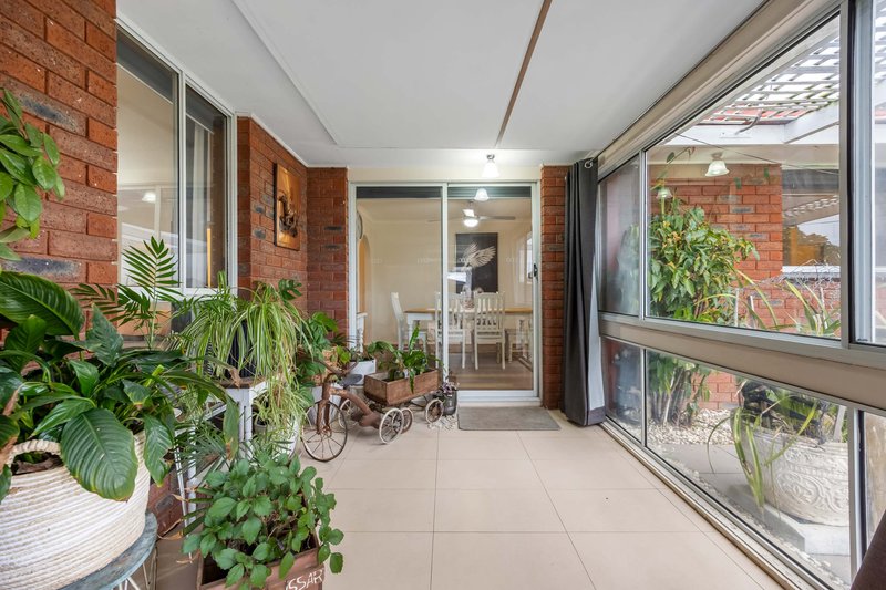 Photo - 10 St Georges Court, Sebastopol VIC 3356 - Image 23