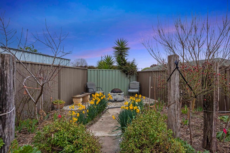 Photo - 10 St Georges Court, Sebastopol VIC 3356 - Image 32