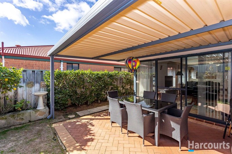 Photo - 10 St Helens Grove, Landsdale WA 6065 - Image 6