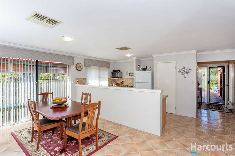 Photo - 10 St Helens Grove, Landsdale WA 6065 - Image 7